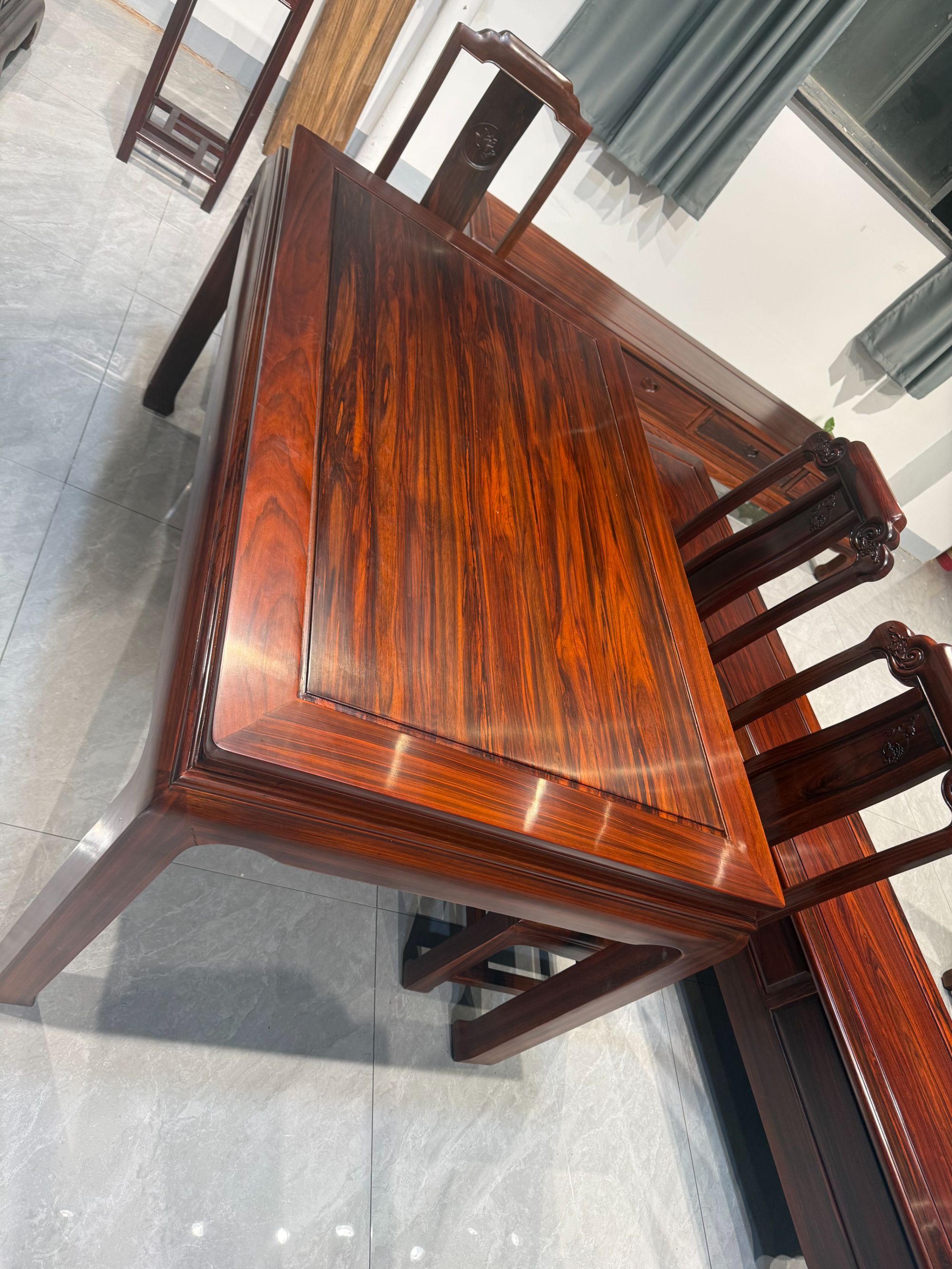 长方形红木黑酸枝餐桌新中式