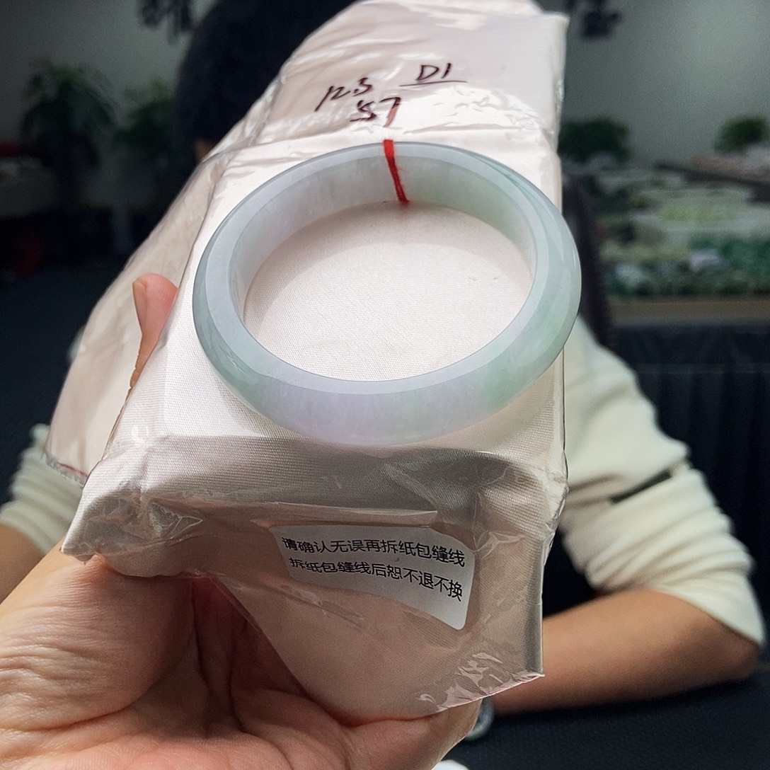 翡翠未镶嵌手镯拍一发一