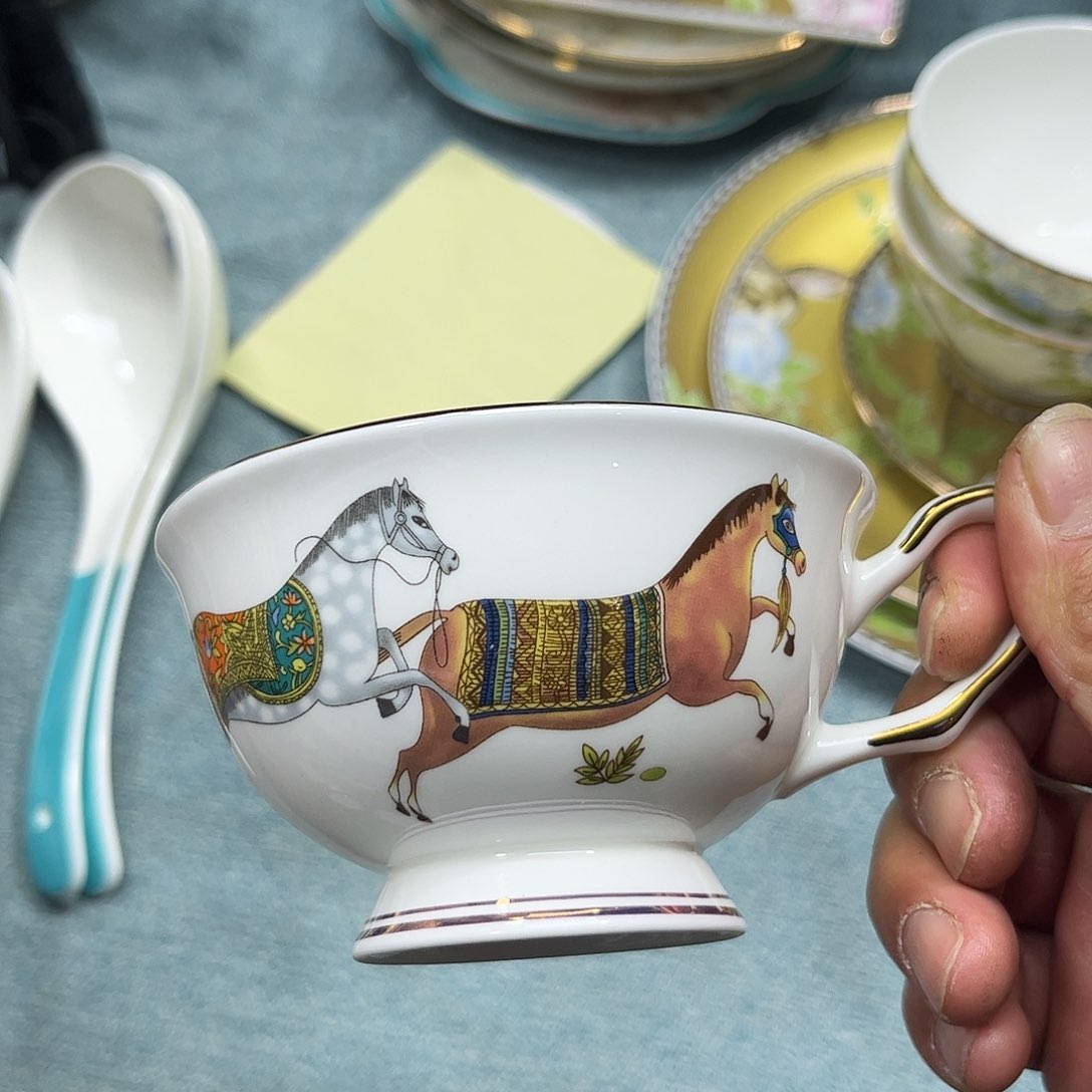 瓷片爱马咖啡杯二个哇塞