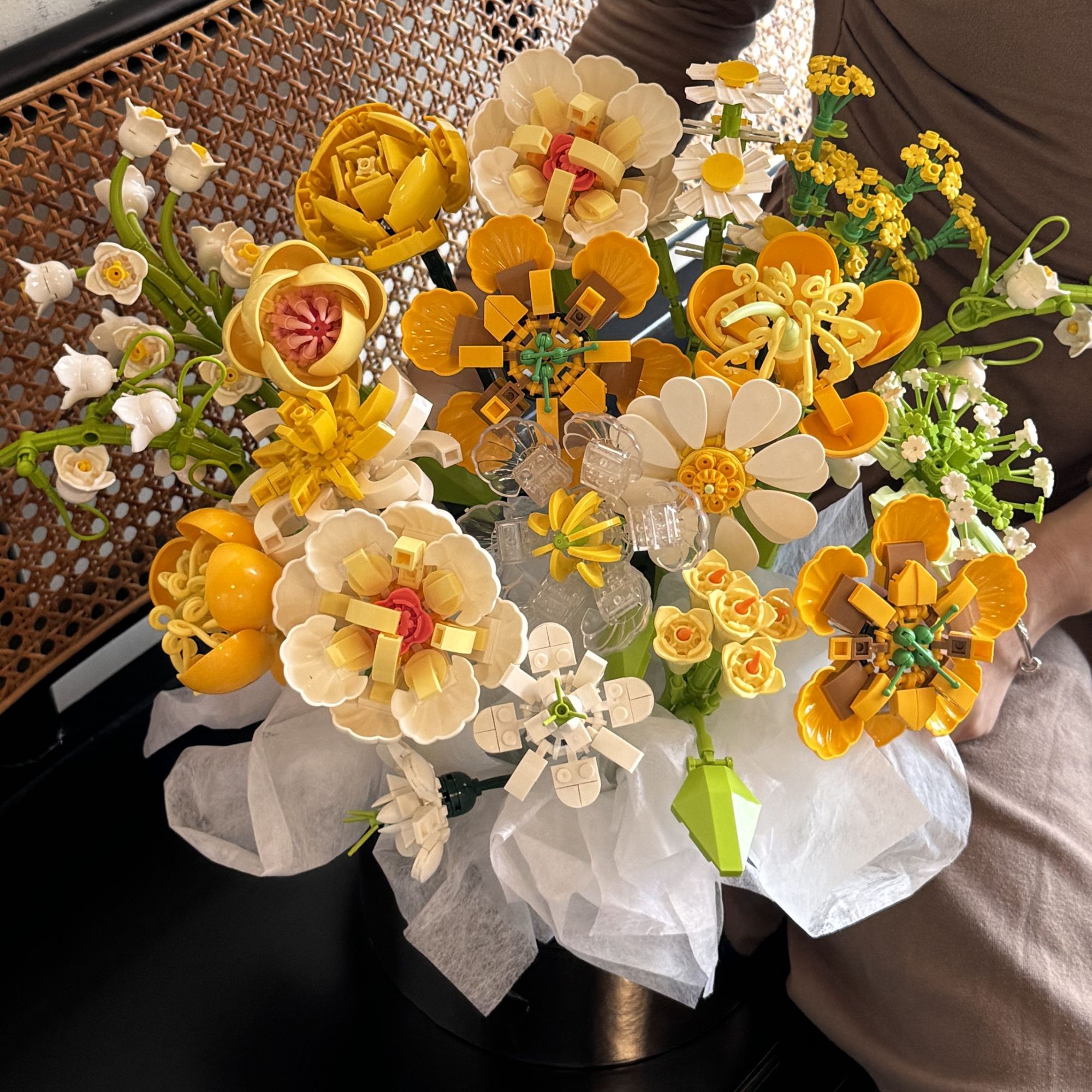 星咚积木花朵拼装一整套芝士芒芒永生仿真花束女生系列抱抱桶拼装