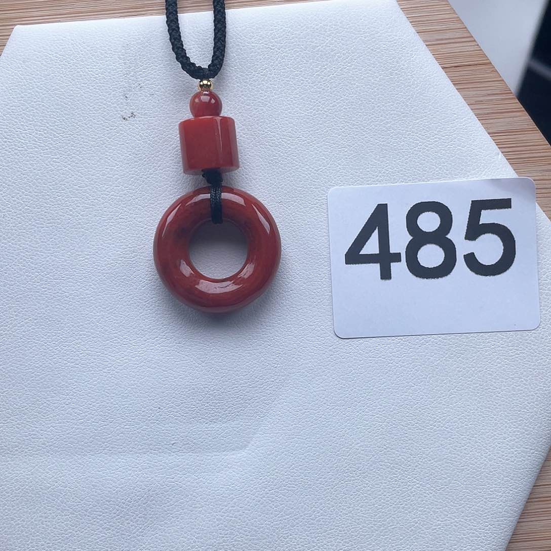 翡翠吊坠(赠链)未镶嵌