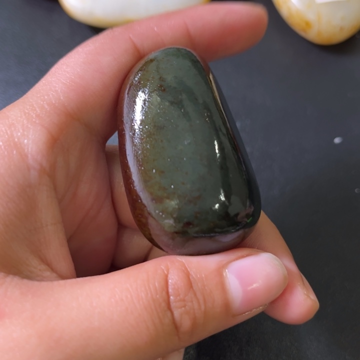 和田玉未镶嵌珠宝奇石