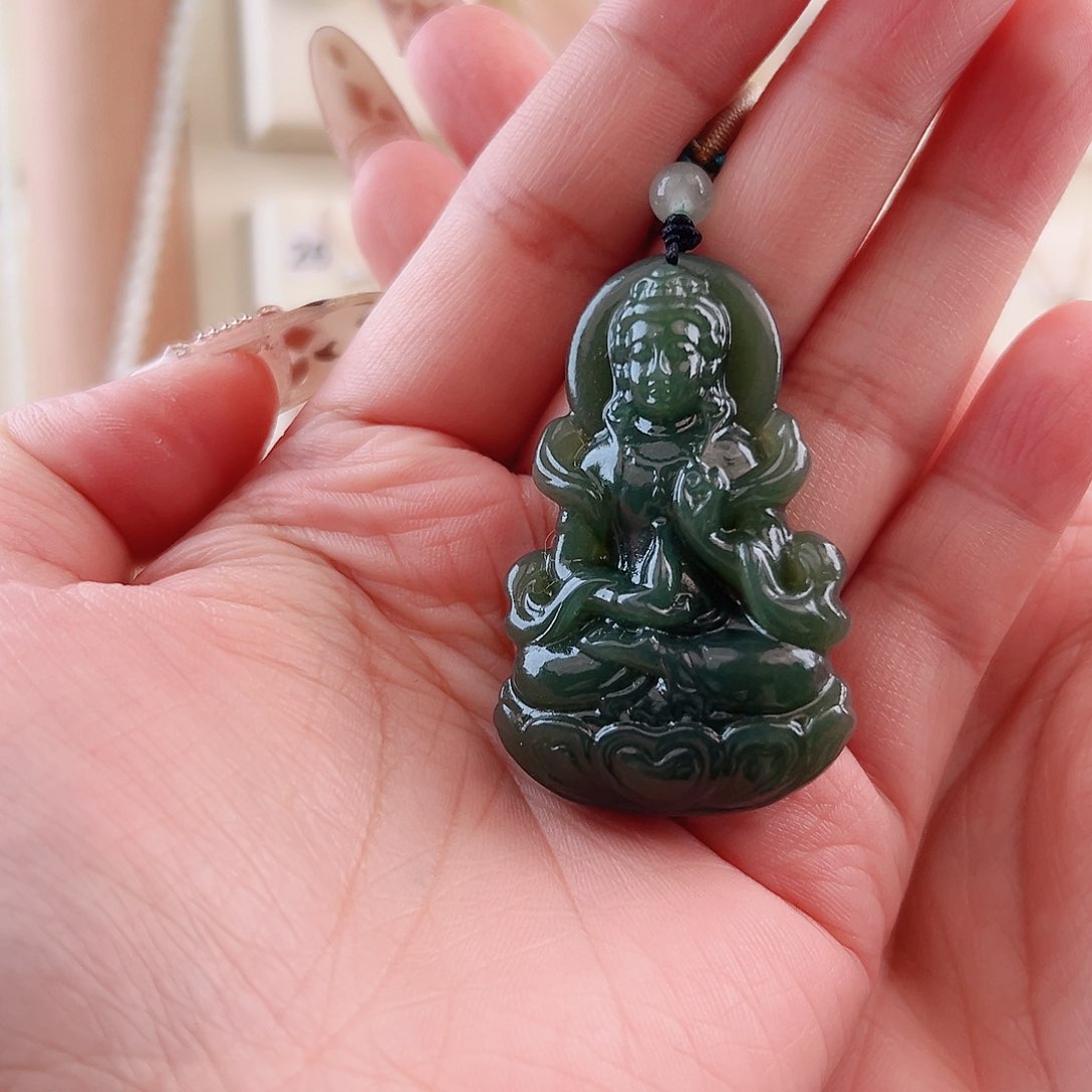 和田玉未镶嵌吊坠(赠链)一***溜