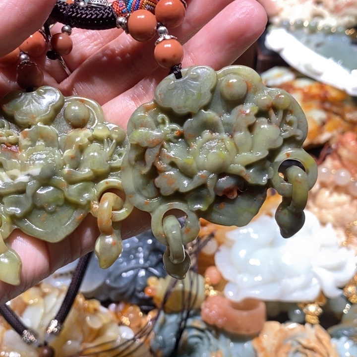 岫玉毛衣链未镶嵌