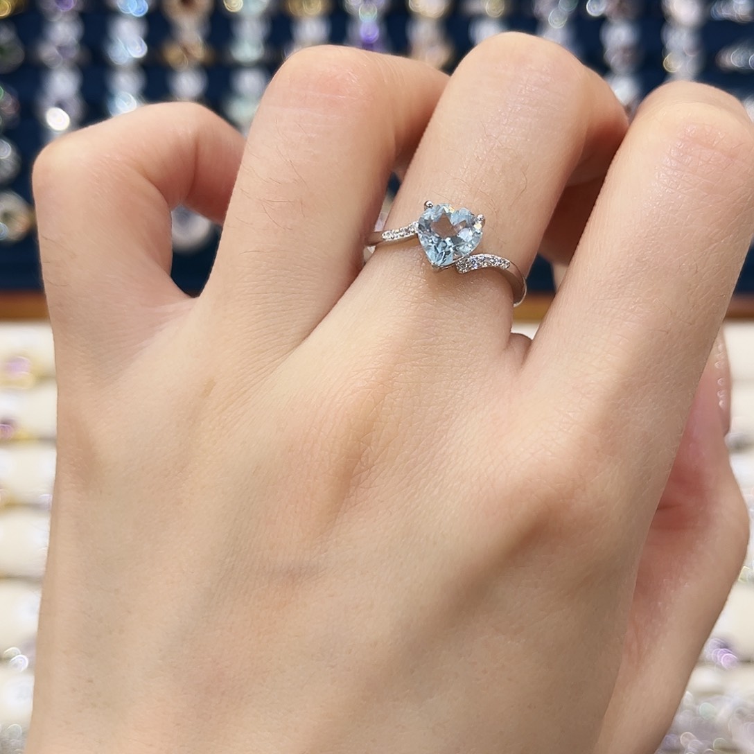 银S925镶嵌女款托帕石戒指