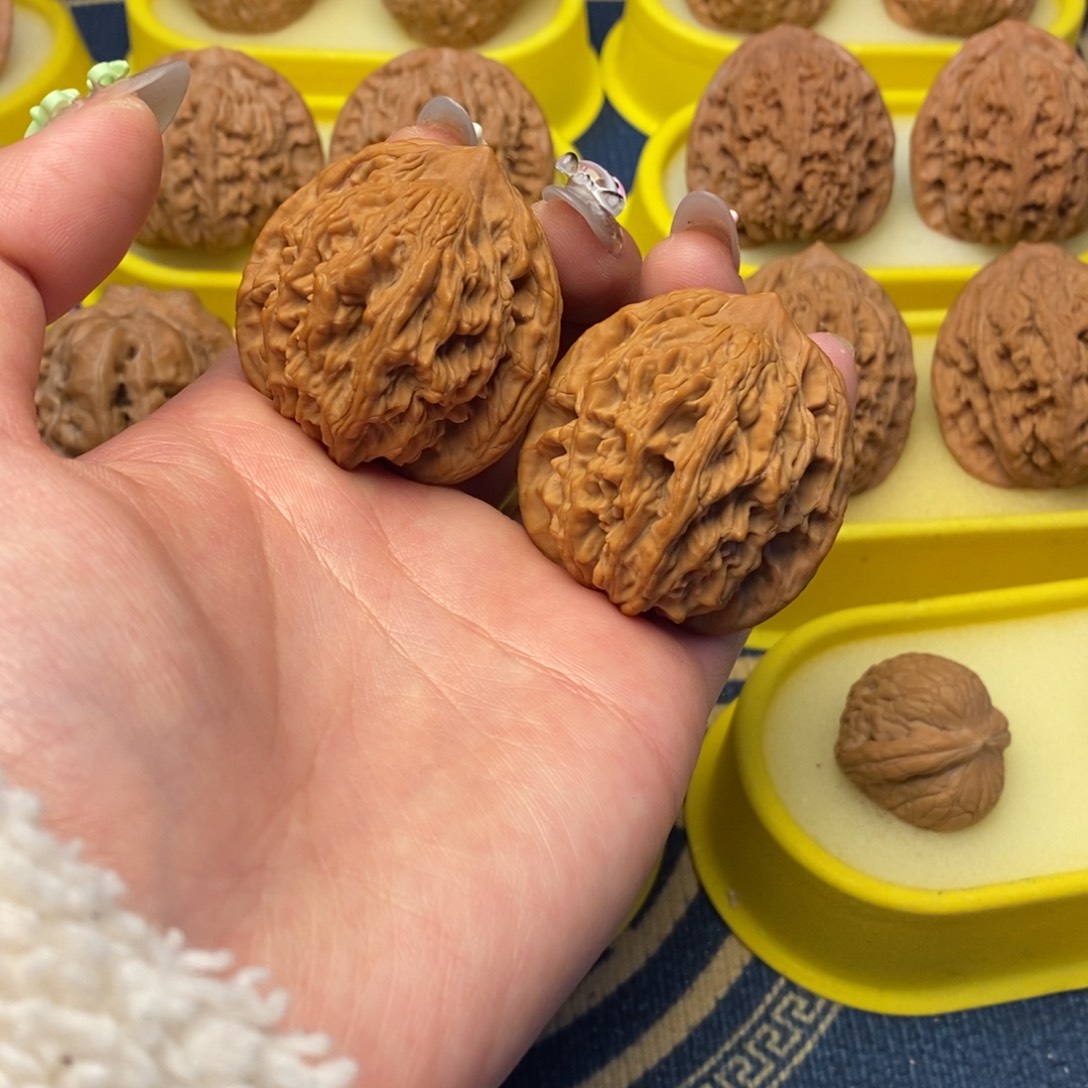 文玩核桃把件40虎头