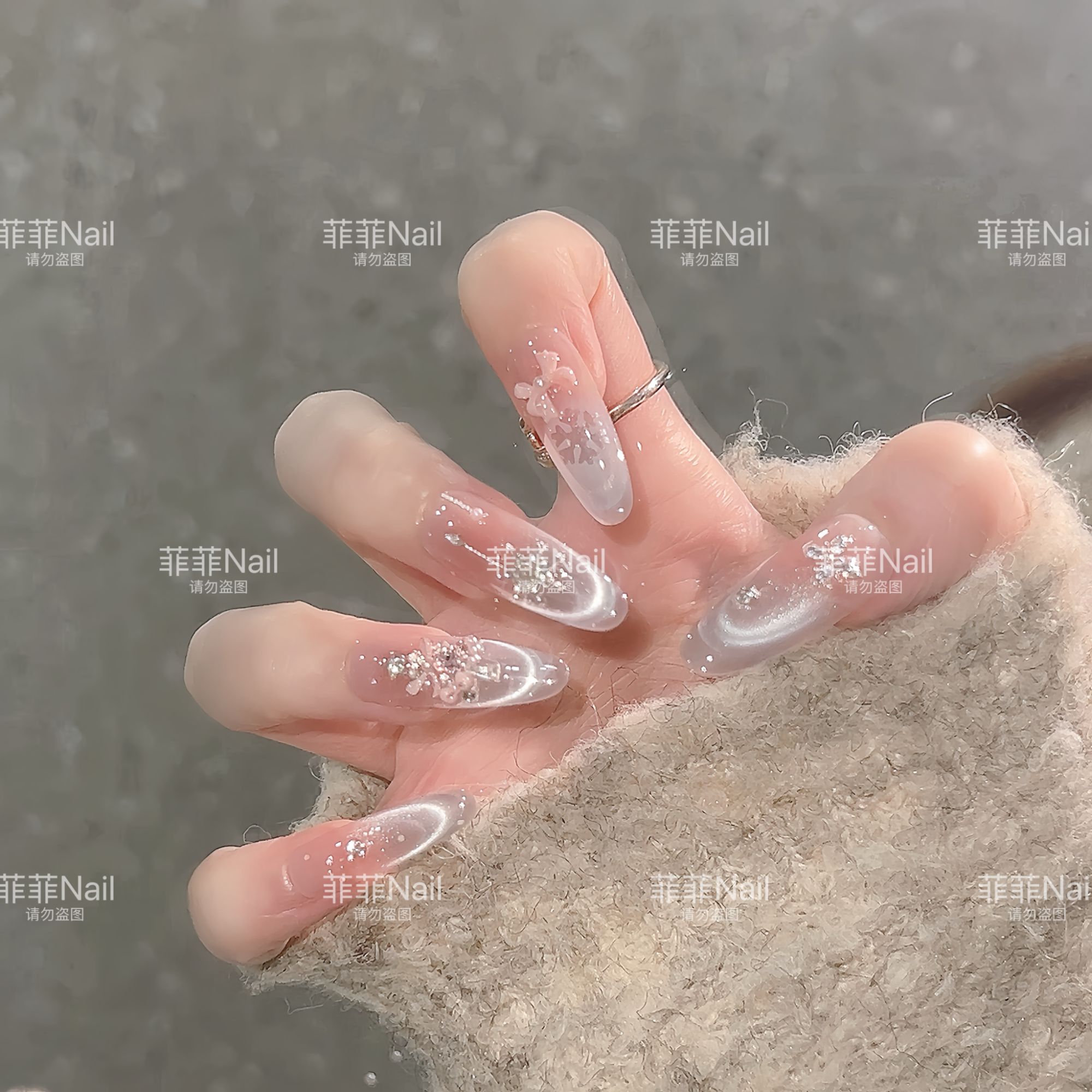 【雪夜极光】时尚清新纯欲高级感成品穿戴式手工美甲显白气质