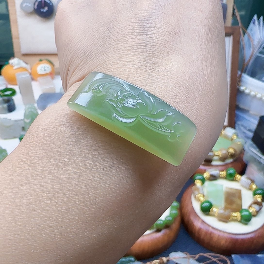 和田玉未镶嵌吊坠(不含链)