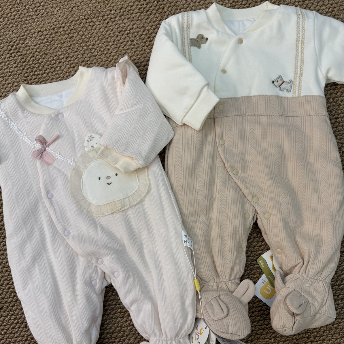 小宝连袜连体外出服