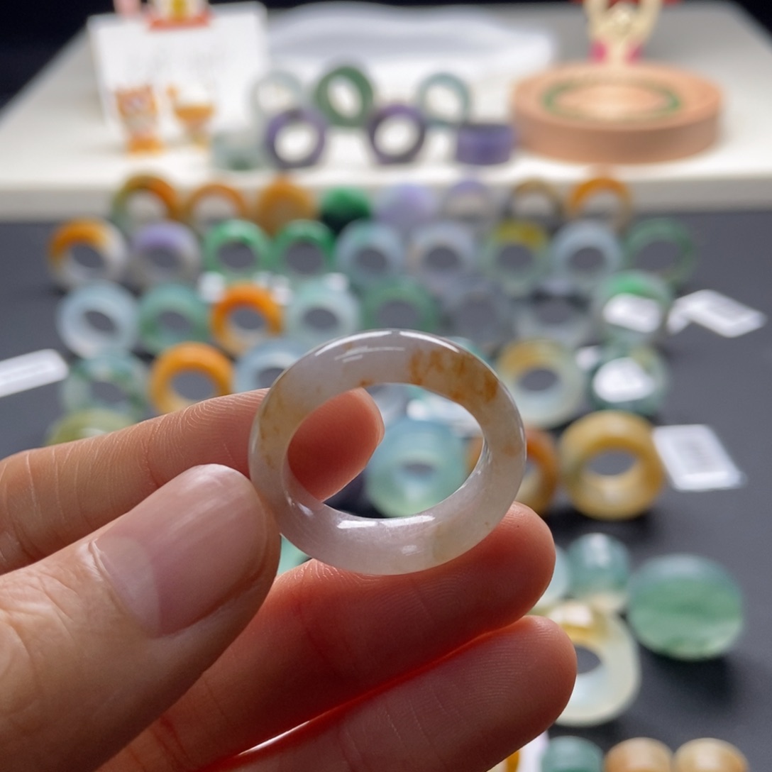 翡翠戒指未镶嵌15.16圈口