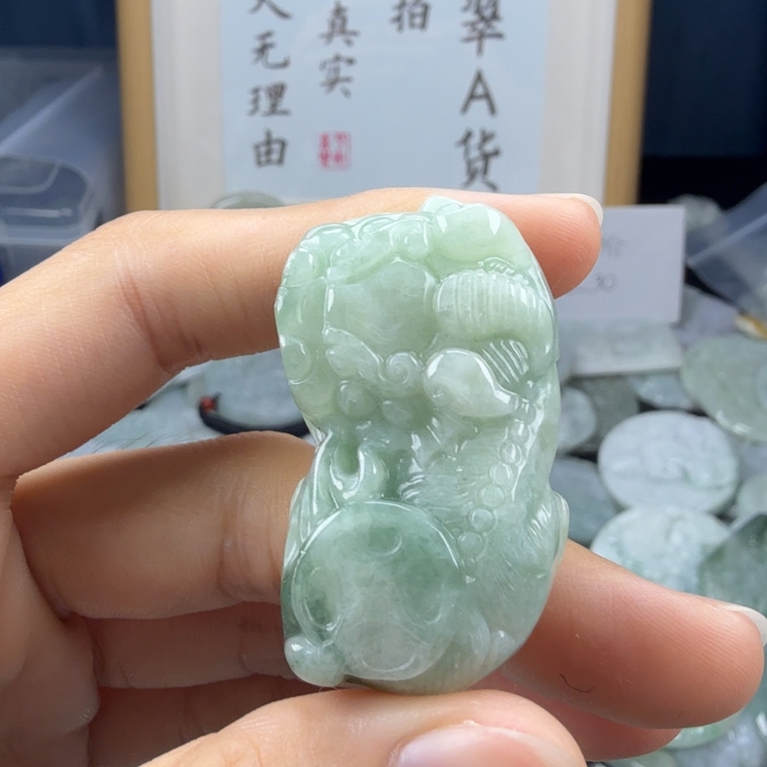翡翠未镶嵌颈饰翡翠