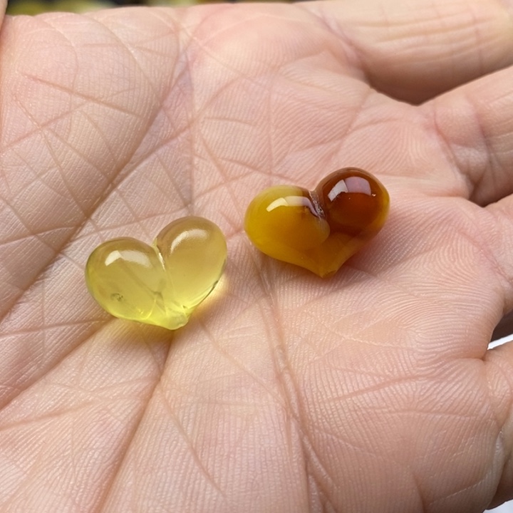 晗***蜜蜡未镶嵌裸石微瑕