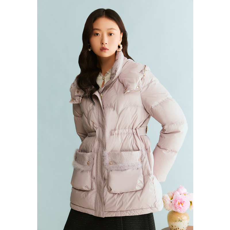 YINER音儿专柜女装冬新保暖水貂毛连帽休闲气质羽绒服8C63508476