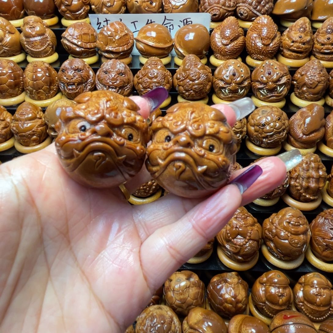 橄榄核把件橄榄球