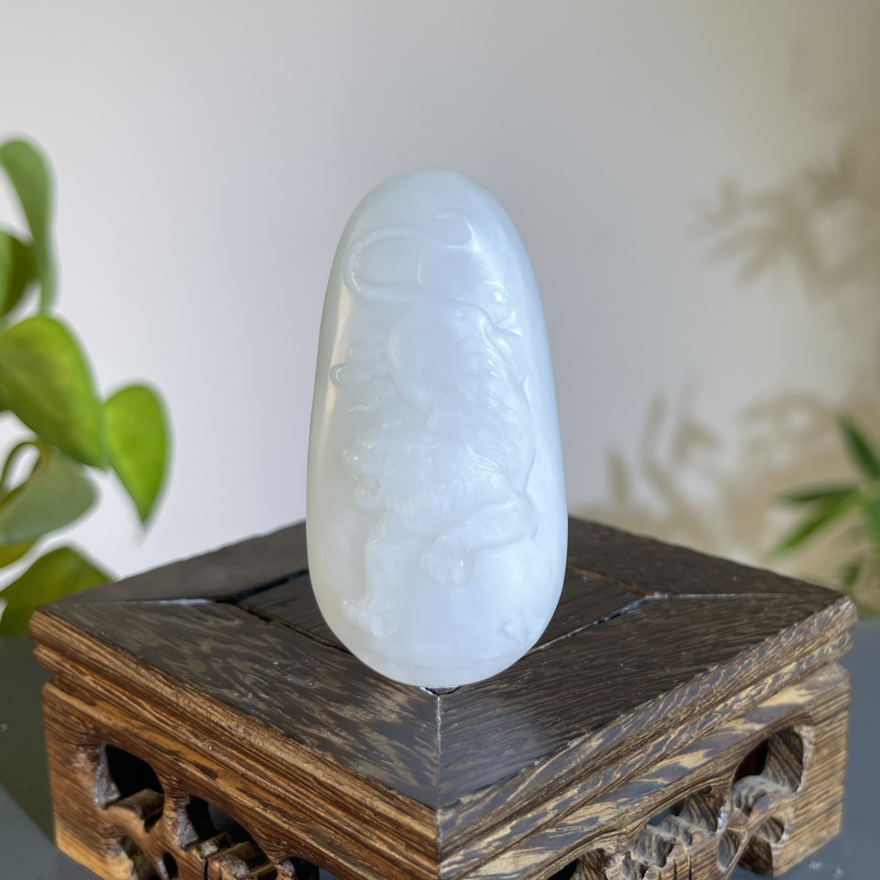 JTA26-38 和田玉-下山虎