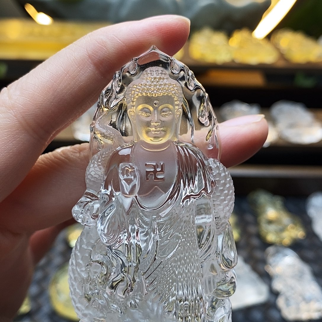 水晶未镶嵌颈饰大日如来