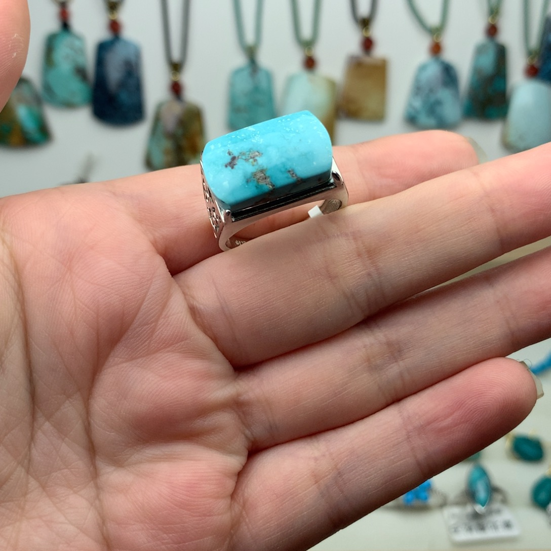 绿松石未镶嵌珠宝奇石