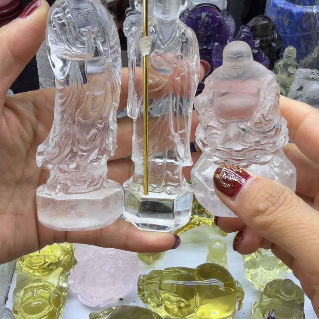 自***在水晶未镶嵌珠宝半成品