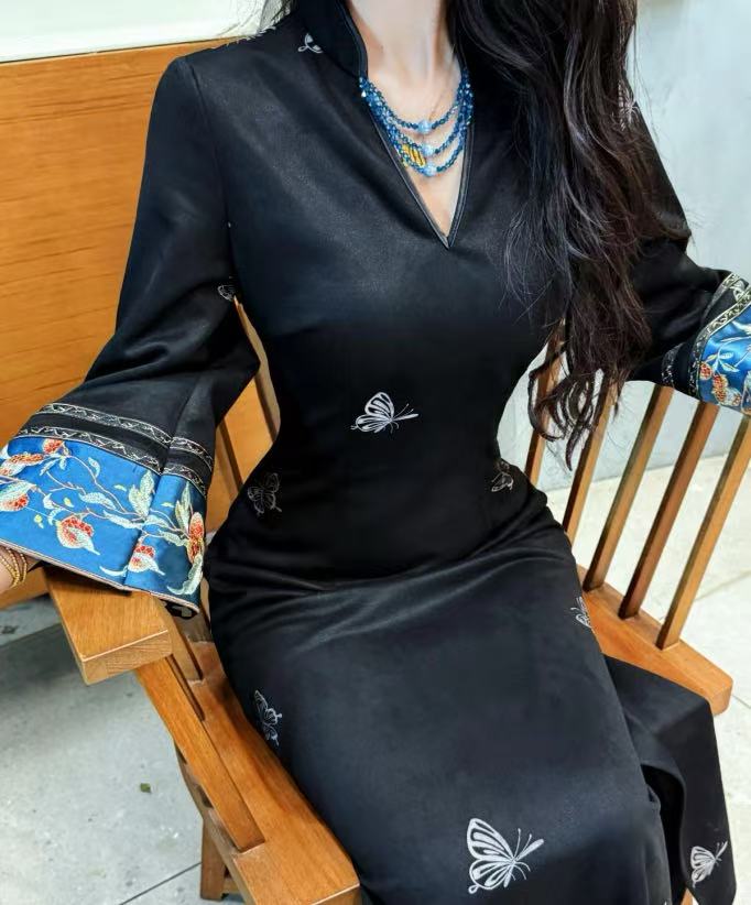 画报金夫人 自制秋冬温柔麂皮绒刺绣珠链旗袍 蓝香蝶