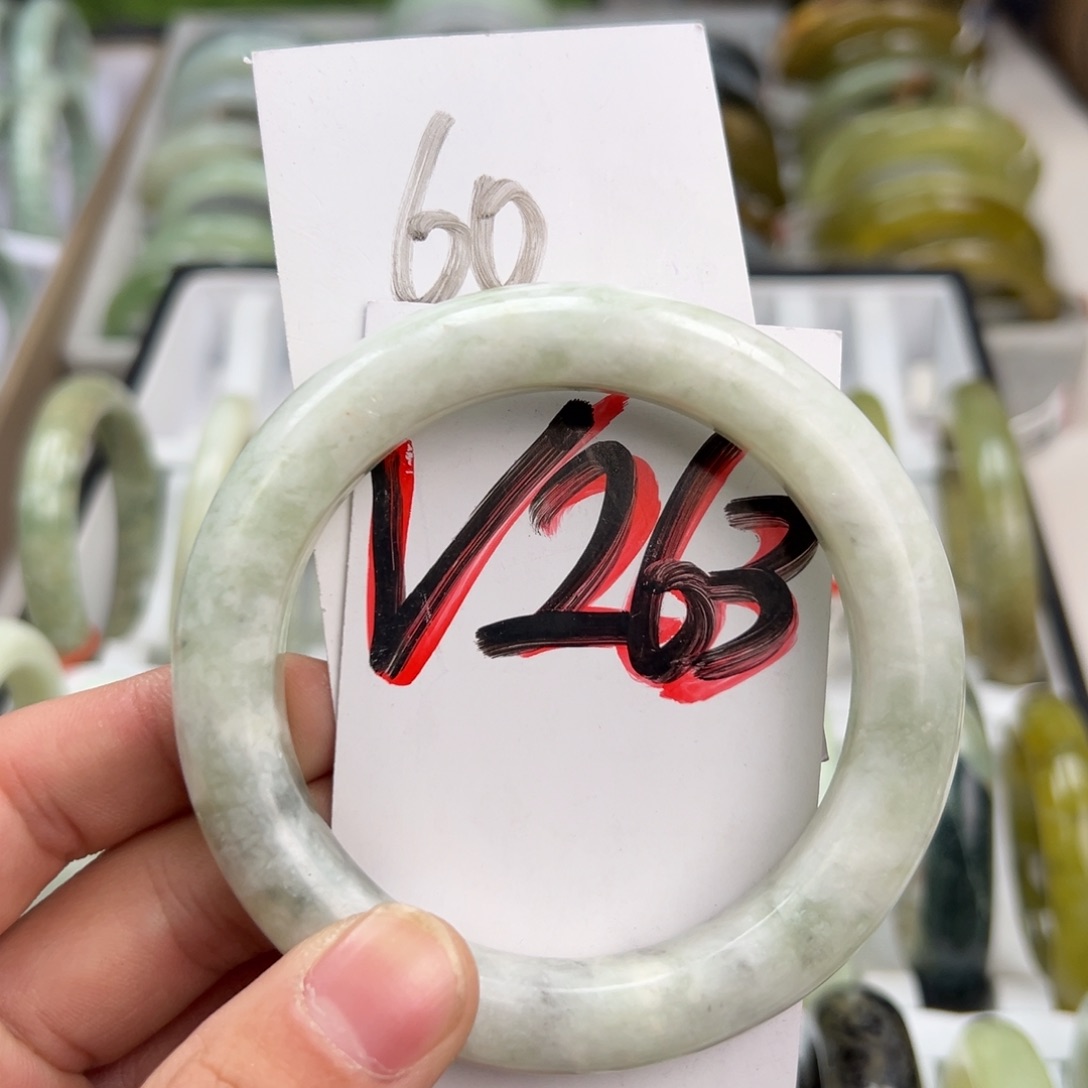 岫玉手镯未镶嵌天然岫玉