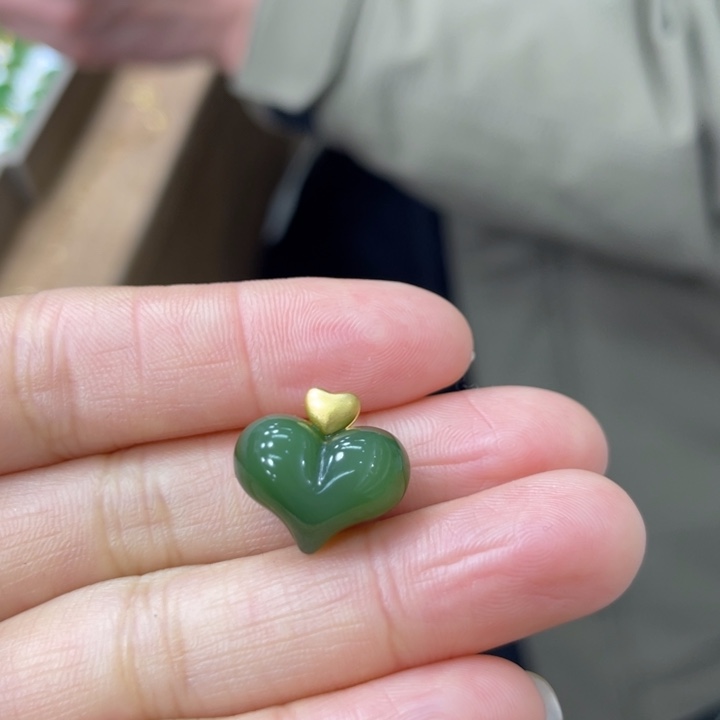 和田玉18K金镶嵌颈饰