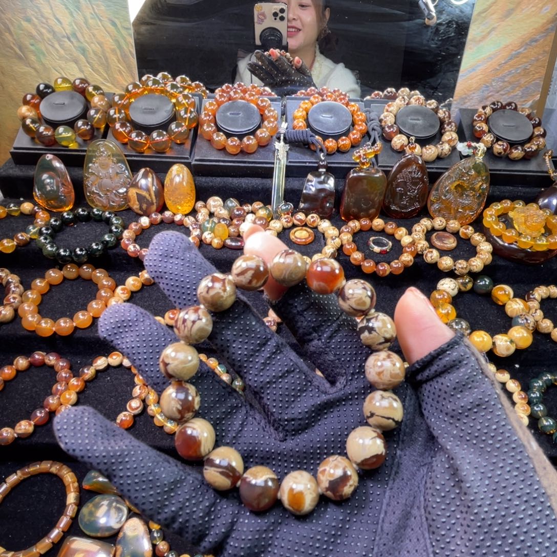 琥珀未镶嵌手串溶洞12➕