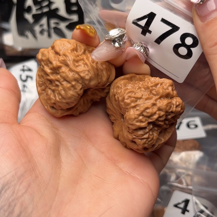 文玩核桃把件晋****销蛤蟆