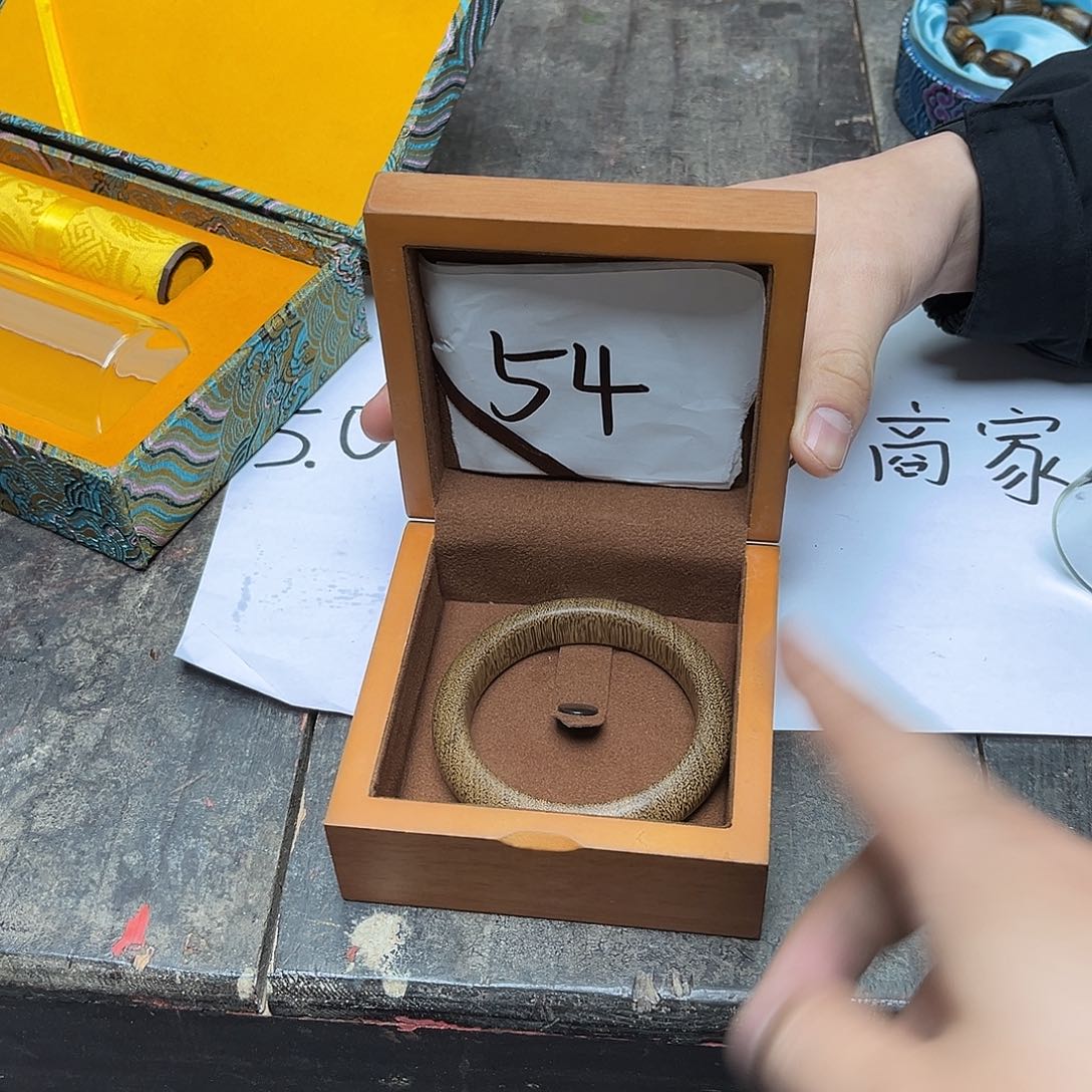 大叶紫檀（黑酸枝木类）