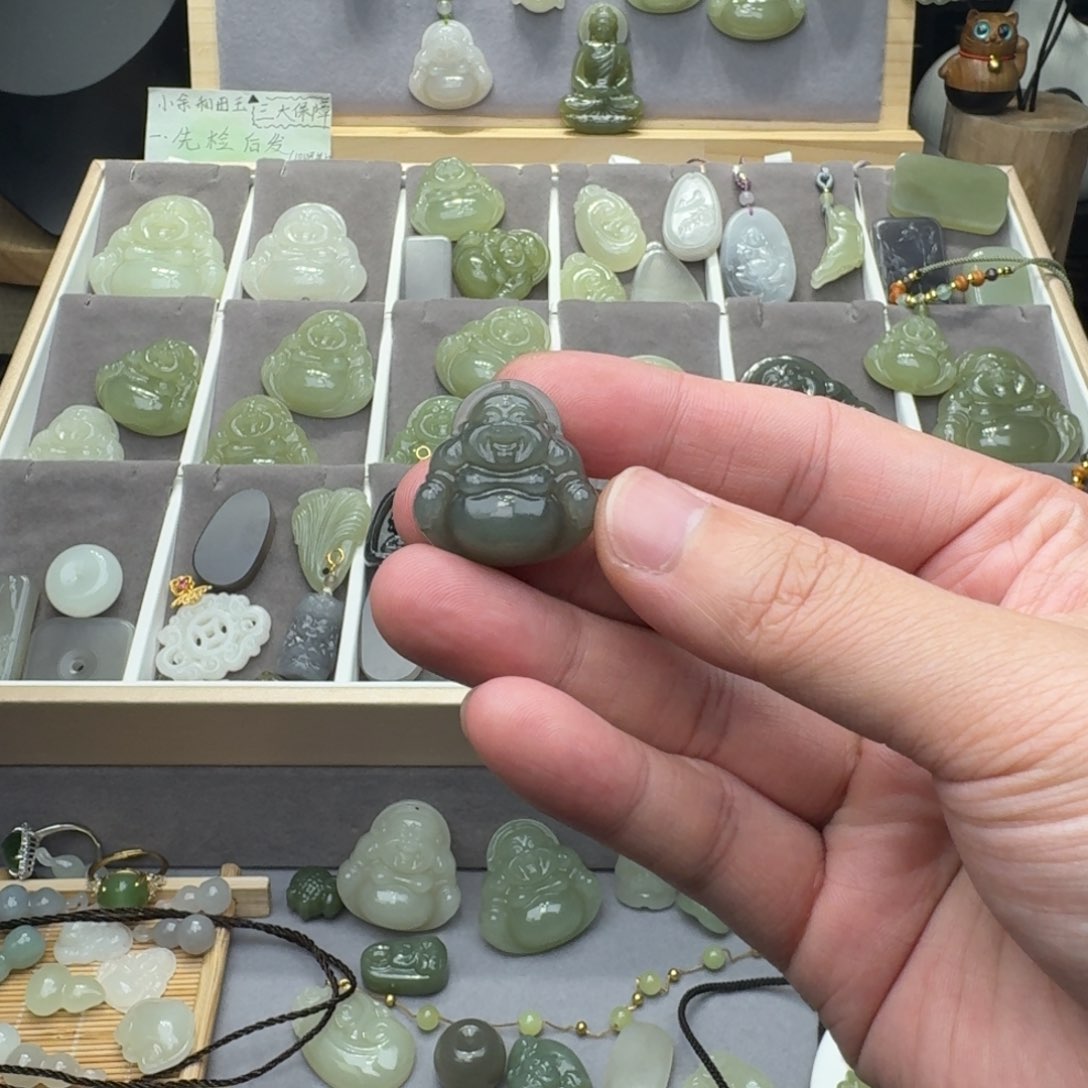 和田玉颈饰未镶嵌