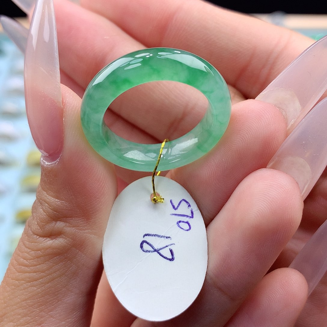 翡翠戒指未镶嵌18圈