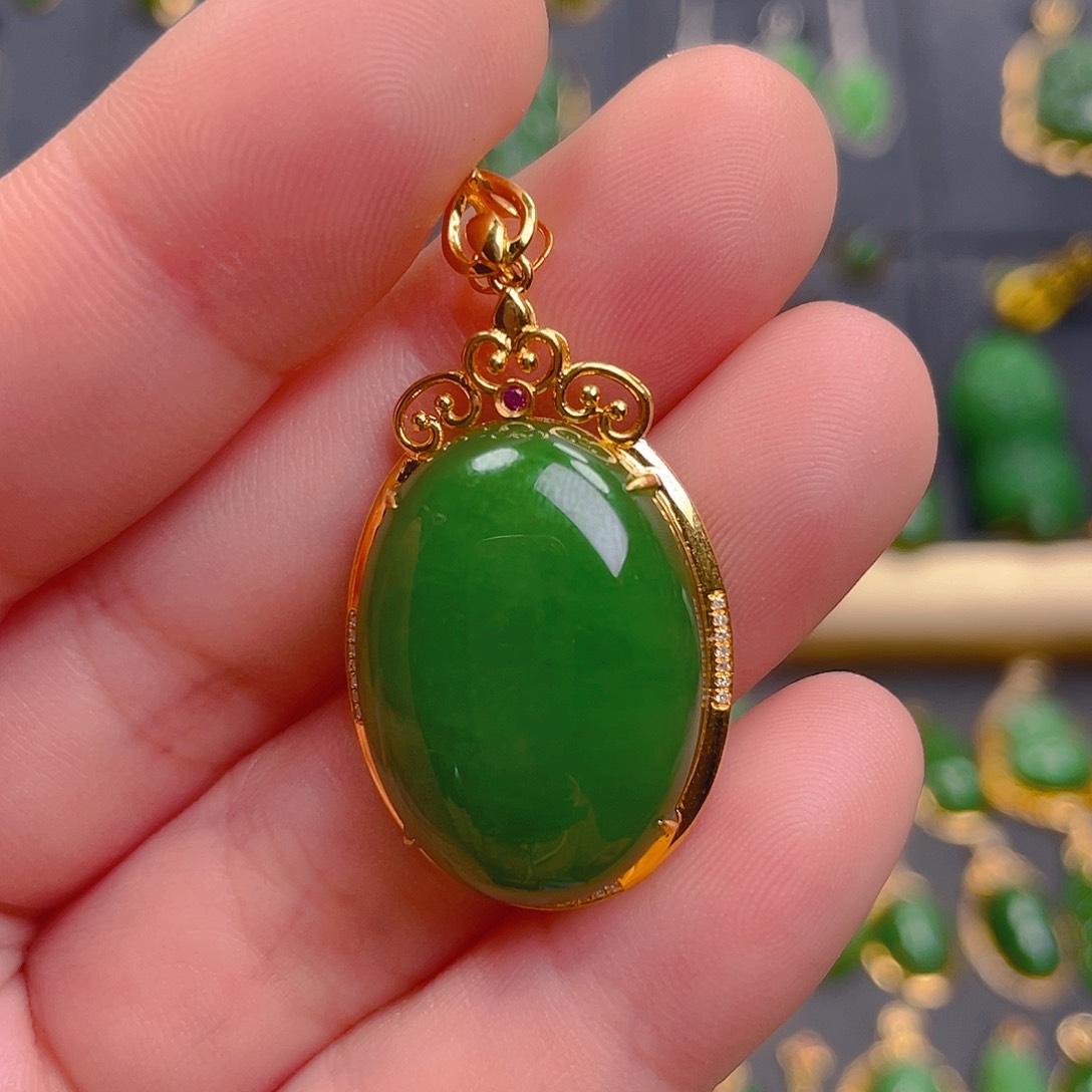 和田玉（碧玉）吊坠(不含链)18K金镶嵌3580