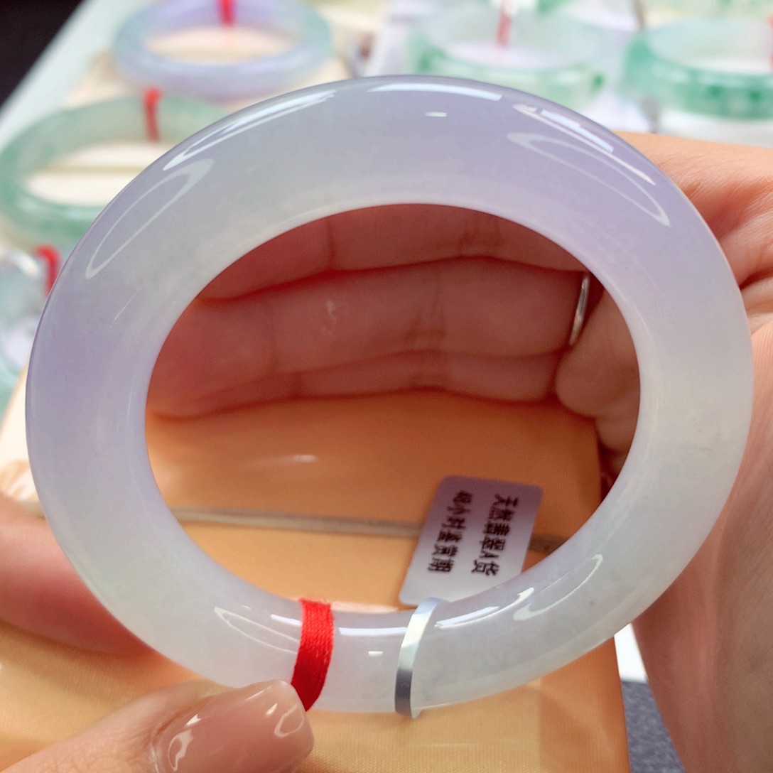 翡翠手镯（圆镯）未镶嵌师妹六位数品质冰冰紫