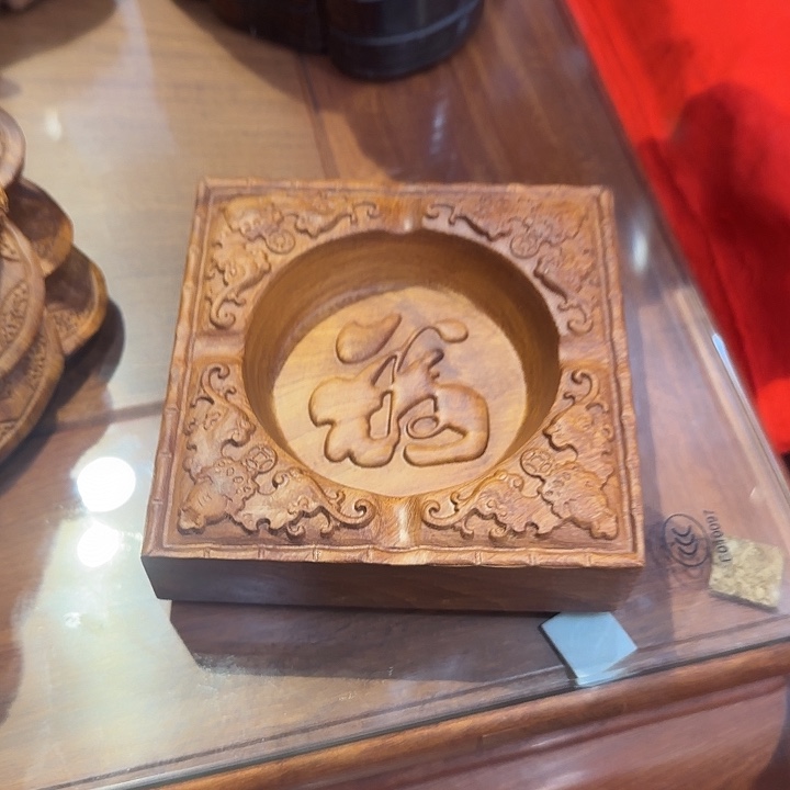 缅甸花梨烟灰缸123