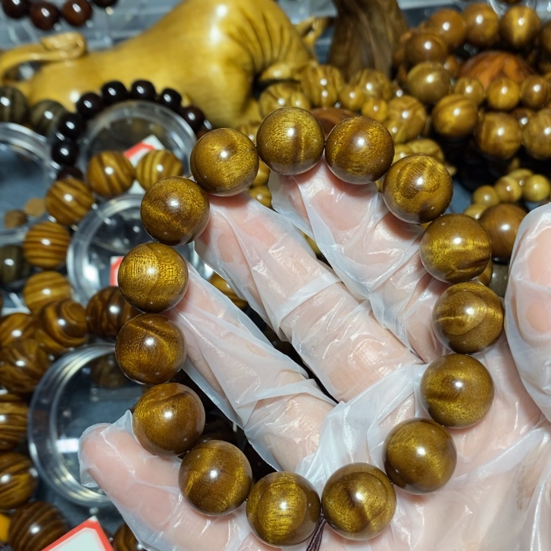 金丝楠木雕工艺品15