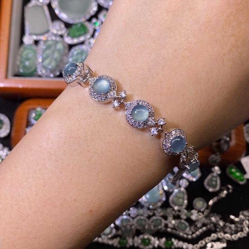 【闪购商品】翡翠颈饰未镶嵌天然