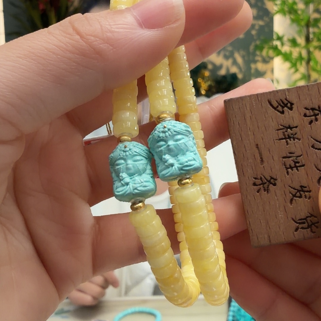 绿松石未镶嵌颈饰