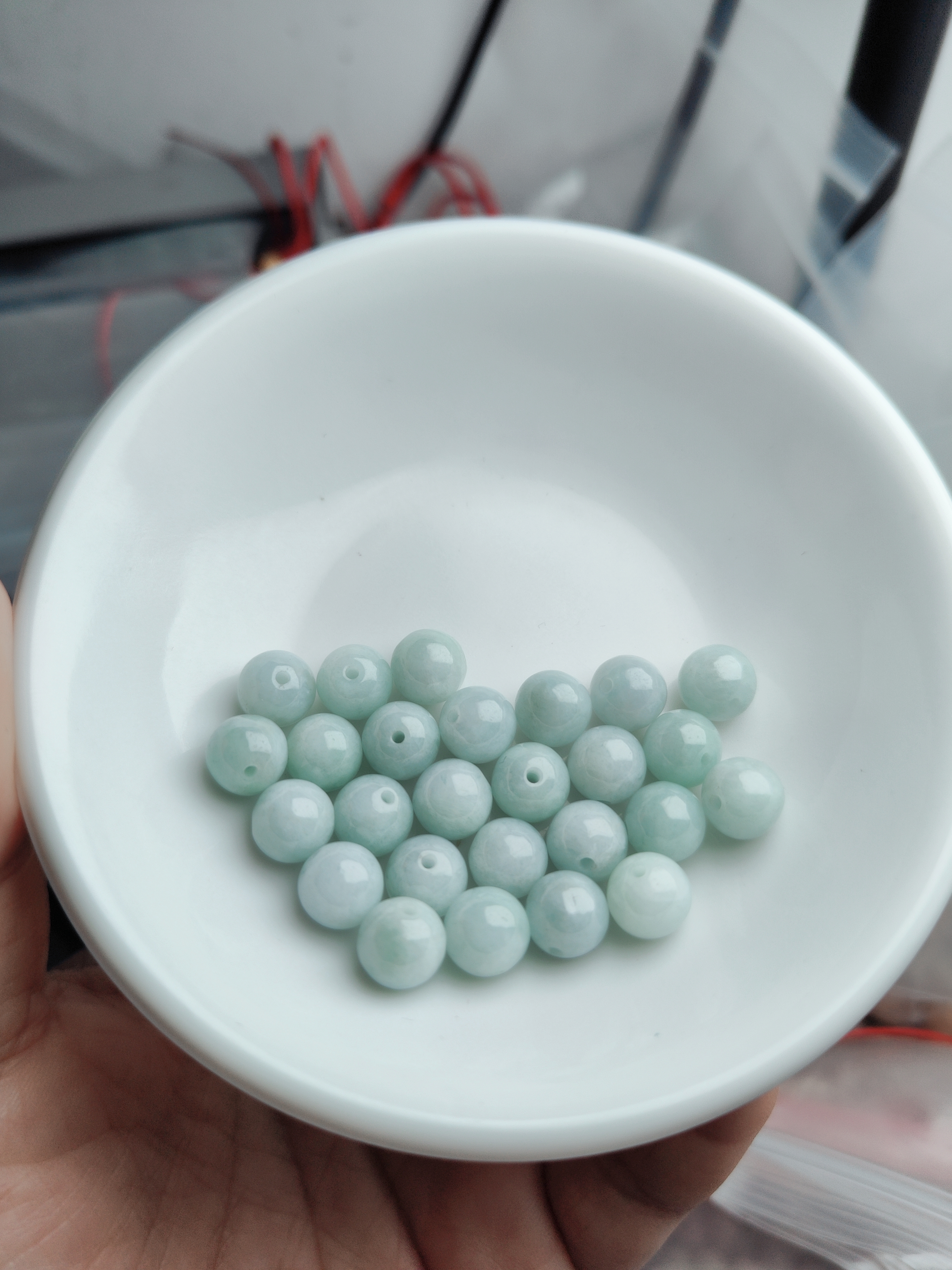 天然翡翠A货，天空蓝0800.尺寸约8mm.散珠25颗=75手工编织