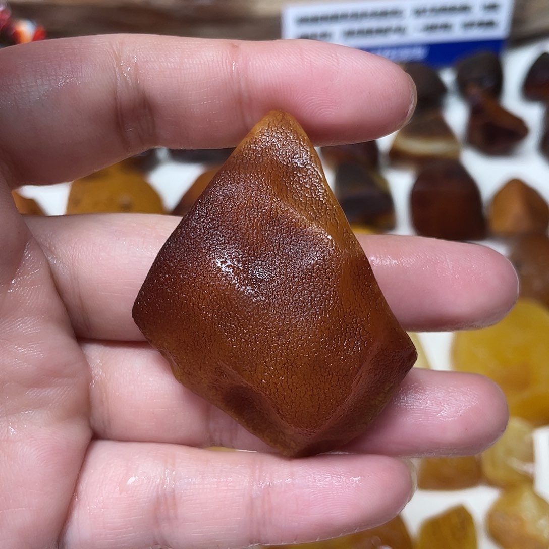 定制琥珀未镶嵌原矿琥珀