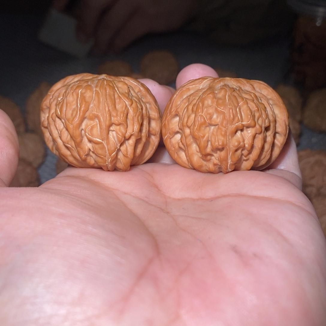 桃核吊坠42.5磨盘 