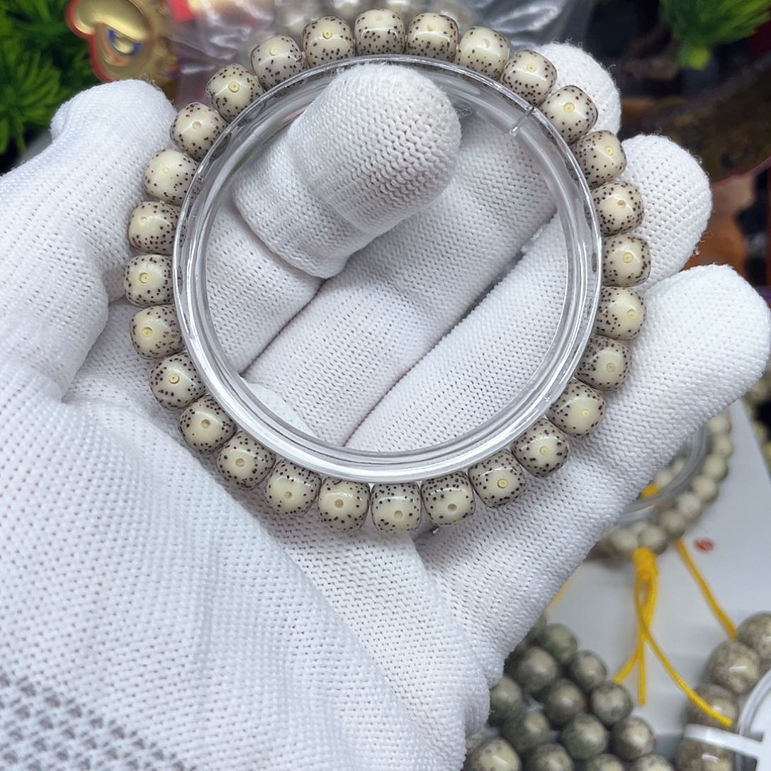 星月菩提手串8/7石玉料同枝果单圈