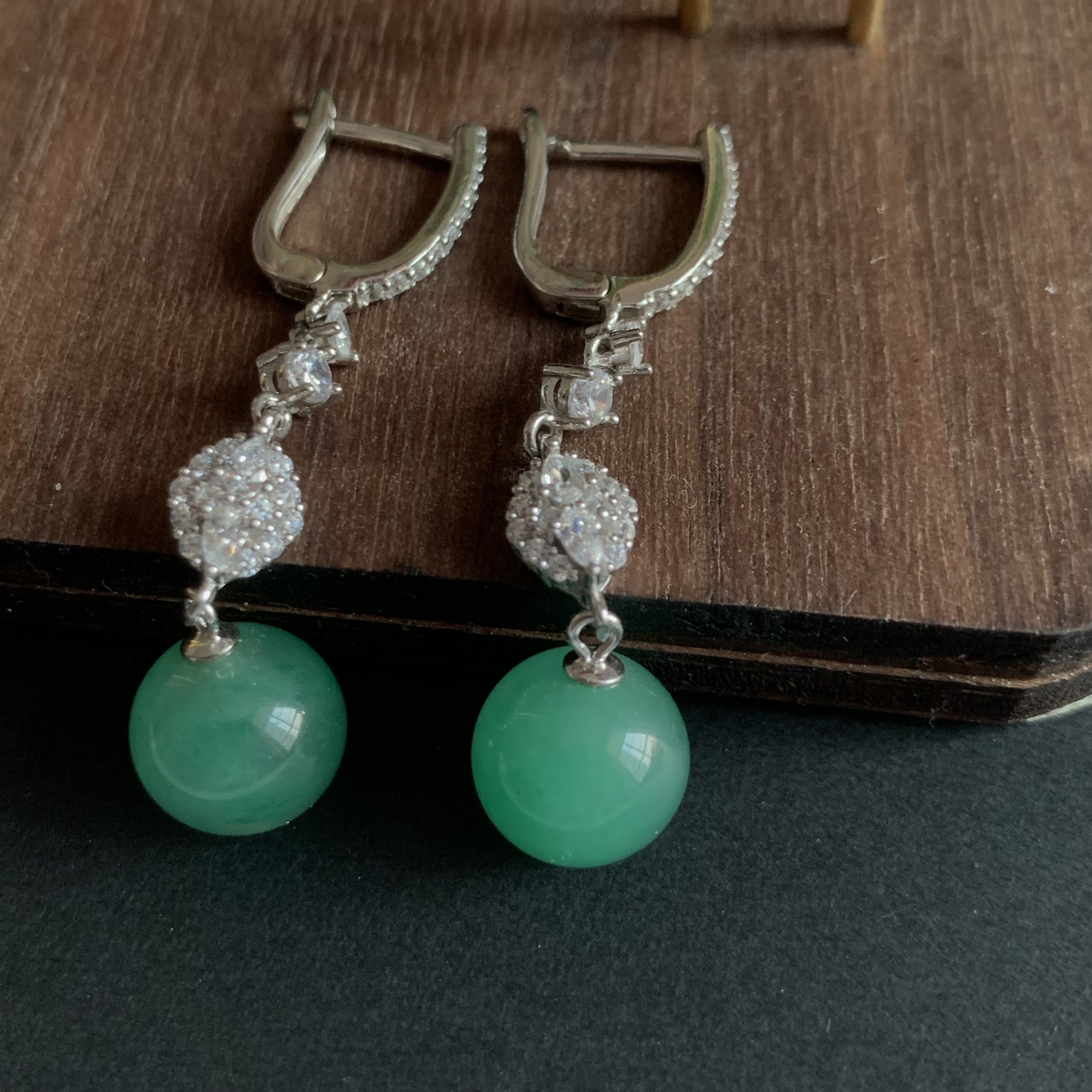 非洲翠925银镶嵌耳坠，裸石尺寸：10.8