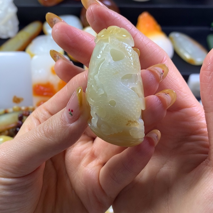 和田玉颈饰未镶嵌