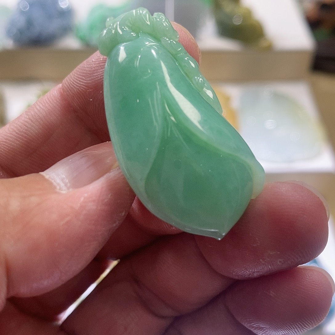 【闪购商品】翡翠颈饰未镶嵌1111111111111111