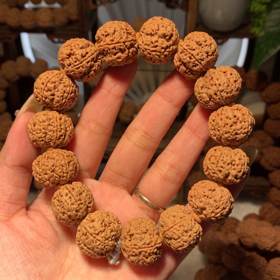 金刚菩提手串东**空6。               