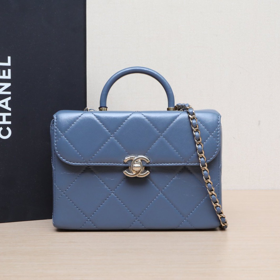 99新 Chanel/香奈儿 花花23K 手柄医生盒子包 带镜子 18.5cm 蓝色