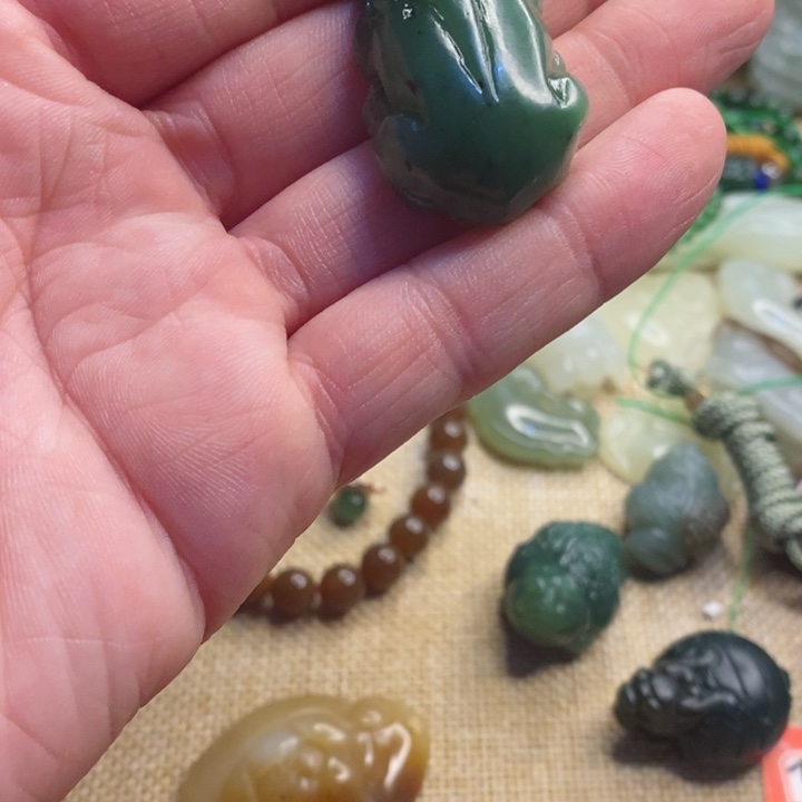 和田玉吊坠未镶嵌