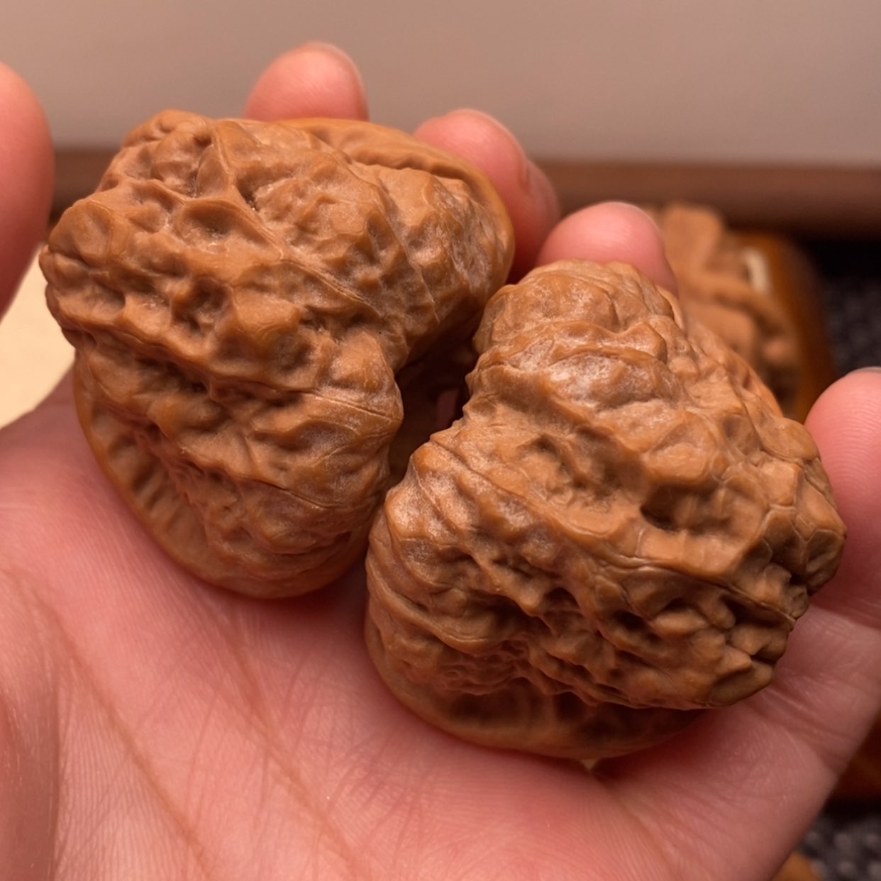 【闪购商品】把件文玩核桃边41左右