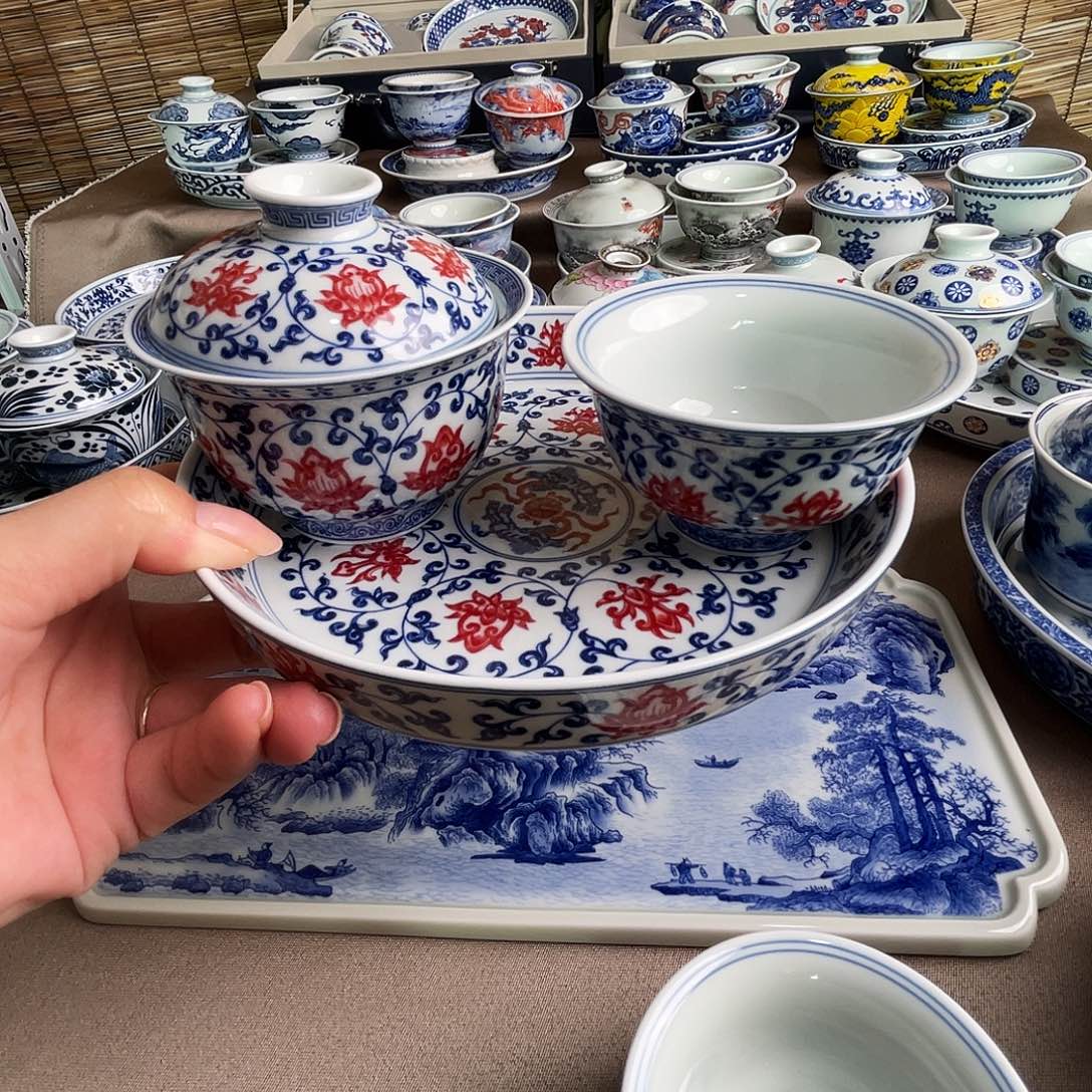 岸***姐景德镇瓷器精品名