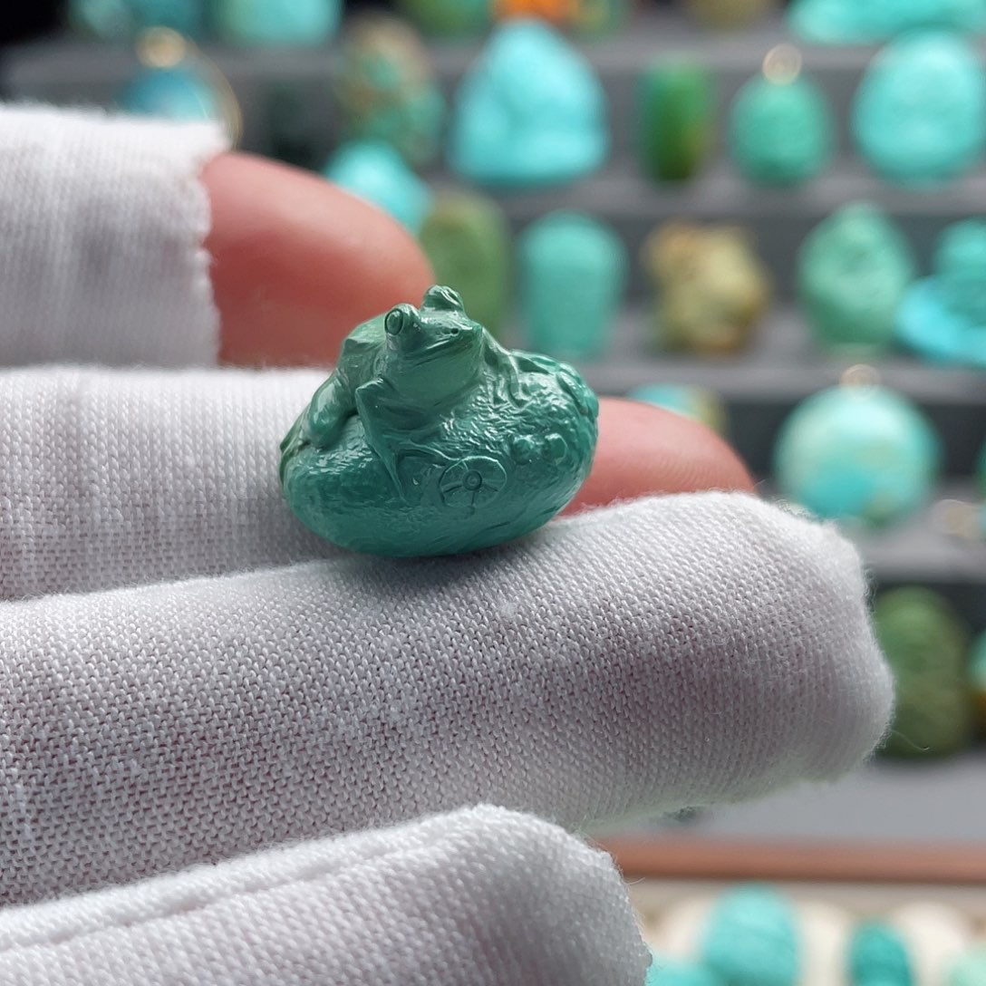 绿松石颈饰未镶嵌