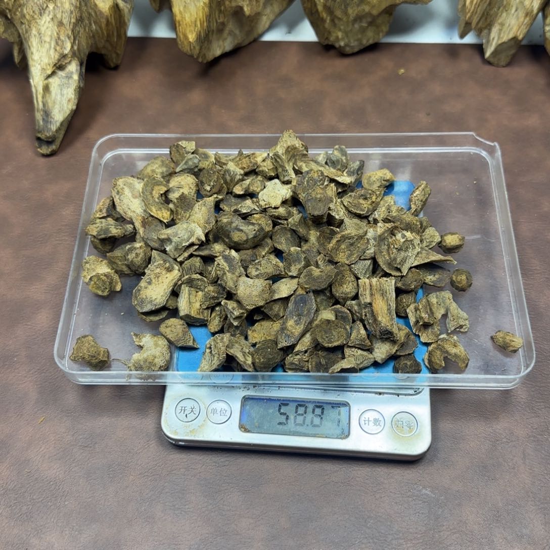 沉香沉香碎屑香料